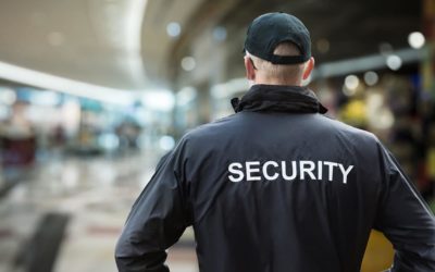 Comment la présence d’agents de sécurité peut-elle dissuader les activités criminelles autour des magasins ?